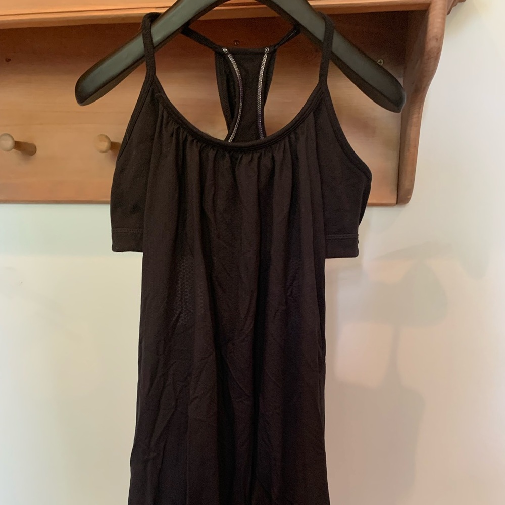 Lululemon black strap tank top.
